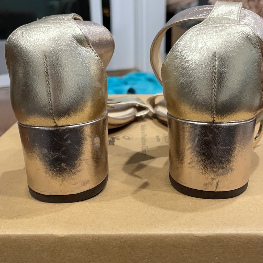Jimmy choo size 37 gold 2 inch heel sandals - Picture 3 of 5